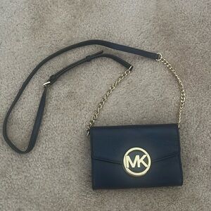 Elegant Michael Kors Crossbody 💙